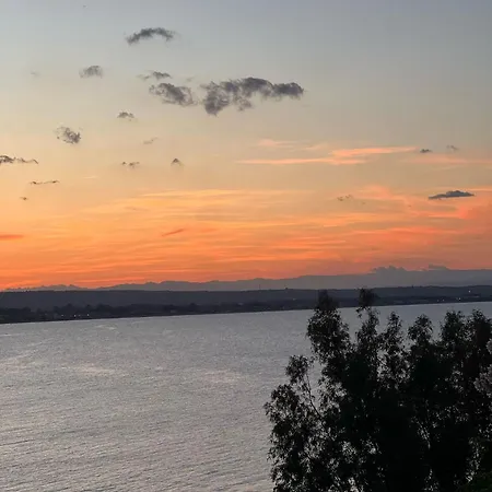 Terrazza Fronte Mare Сasa de vacaciones Agnone Bagni